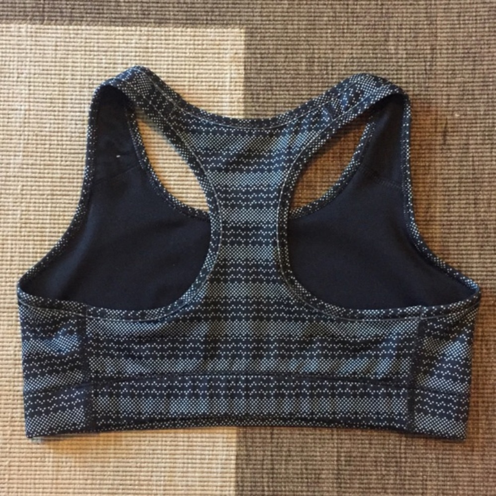 Nike Bundle - Bra, Tank, Shorts - Picture 3 of 8